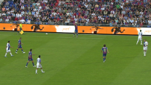 The Vizrt Eclipse virtual ad system does not require special camera or lens modifications.