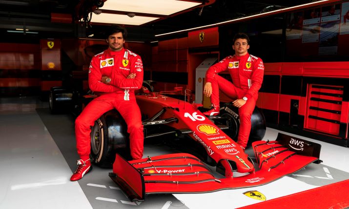 Behind the scenes: Ferrari F1 garage - CNET