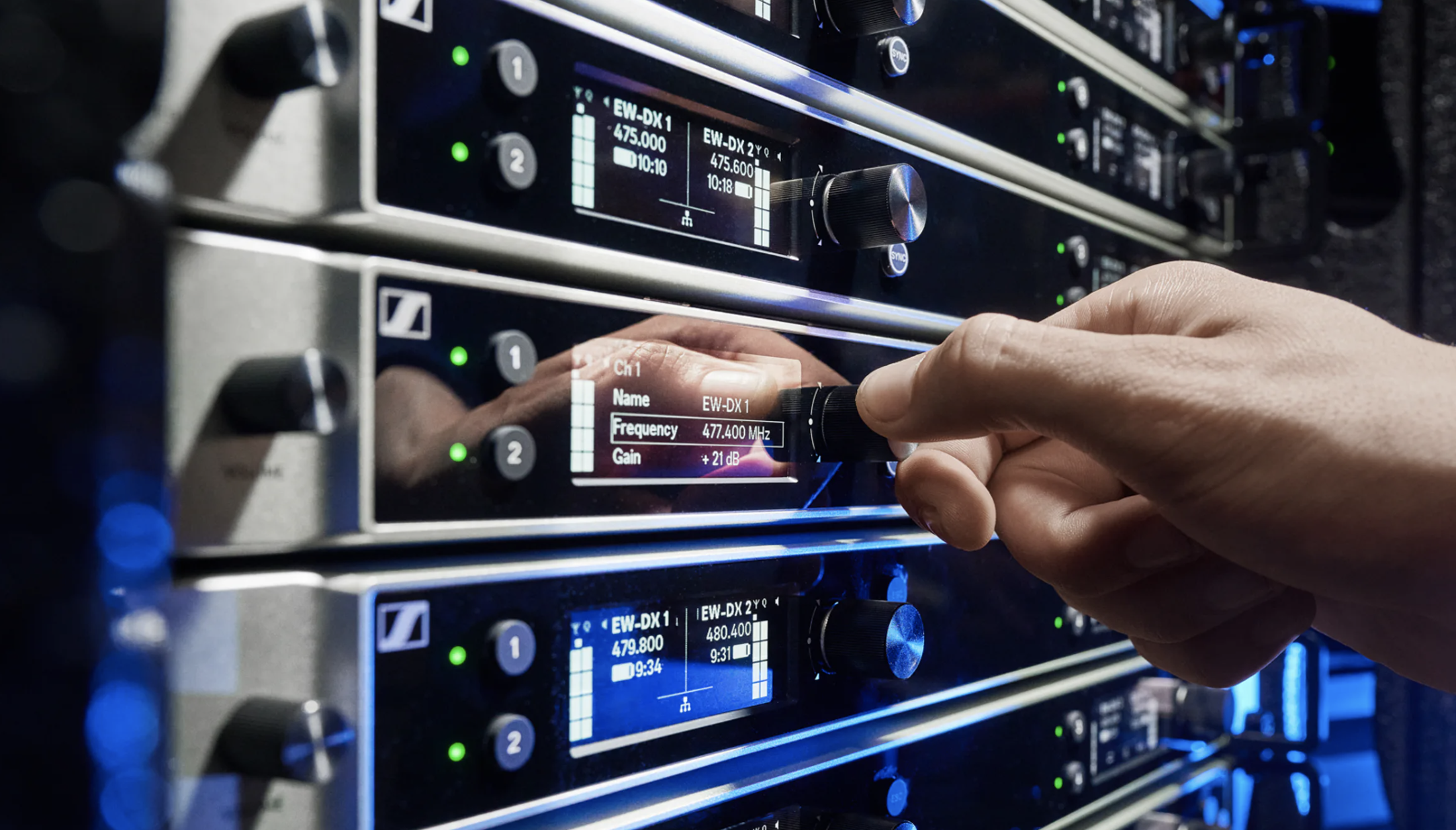 IBC 2024: Sennheiser boosts Evolution Wireless Digital EW-DX microphone ...